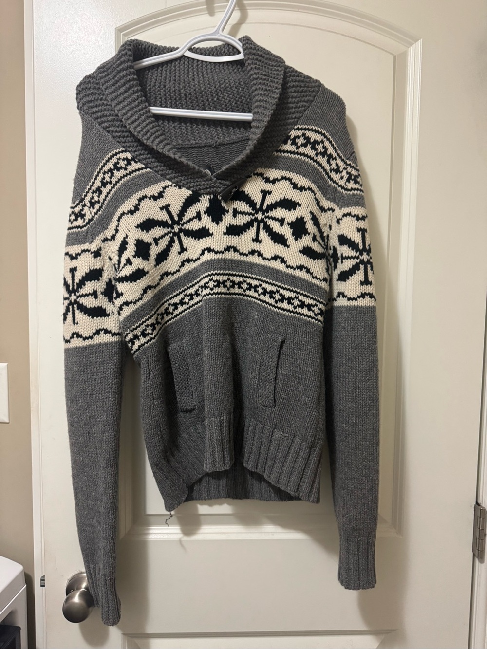 Gray Shawl Collar Fair Isle Knit Sweater with Ivory Pattern